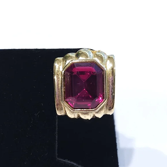 Vintage Givenchy Red Rhinestone Faux Ruby Gold Tone Clip On Earrings - Picture 15 of 16